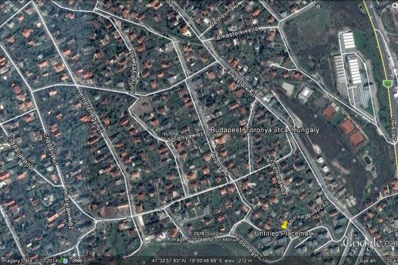 http://vonmetz.com/amnesiac/Toronya%20utca.JPG